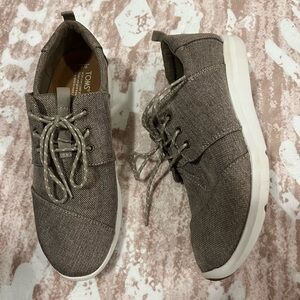 Toms Women’s Sneakers Sz 9